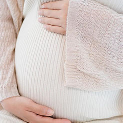 他早就看到🤯AI行业🇩🇿🔝的潜力，🦓定下“电能⏰🧼+算力+AI”😶